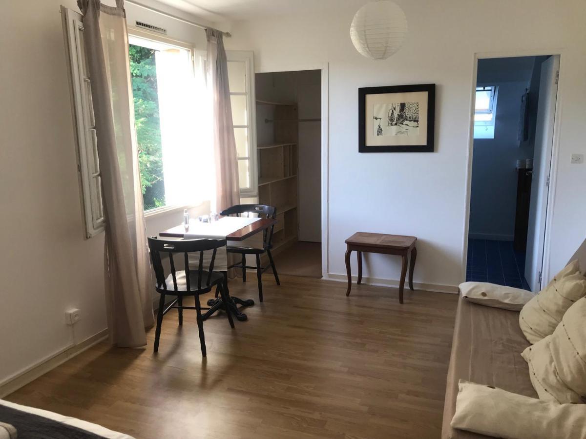 Une Nuit Sur Loire Treves-Cunault Exterior photo
